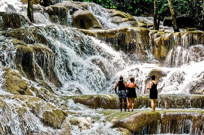 Dunns River Falls and Zipline with Roundtrip Transfers - FAQs