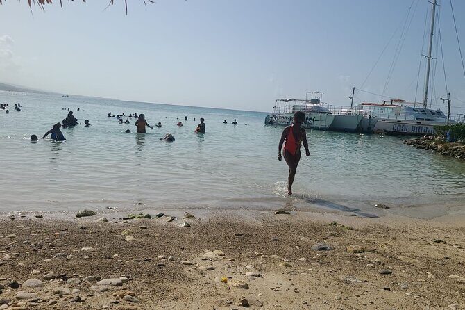 Dunns River Falls Mahogany Beach and Hilltop Lookout Tour - FAQs