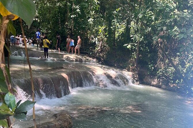 Dunn's River Falls Private Round-trip taxi - Key Points