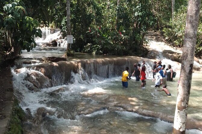 Dunn's River Falls Private Round-trip taxi - FAQ