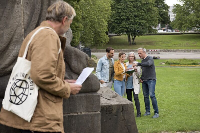 Düsseldorf: Crime Mystery Tour in Pempelfort - Key Points