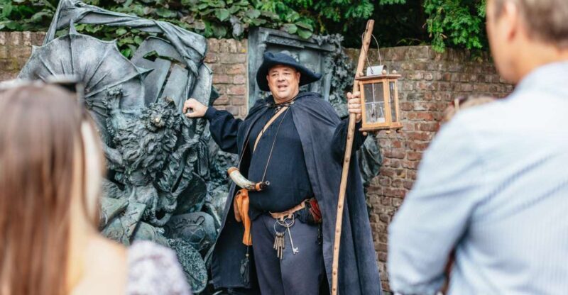 Düsseldorf: Guided Tour with a Night Watchman - What to Expect on the Tour