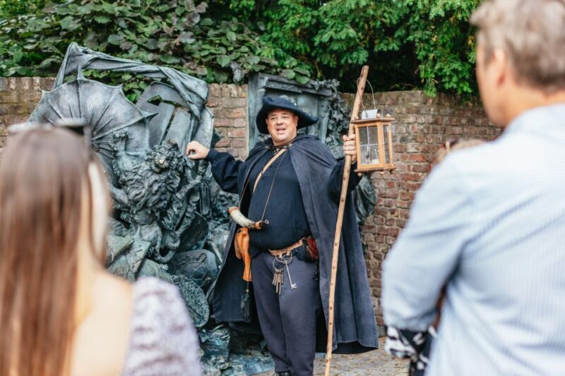 Düsseldorf: Guided Tour with a Night Watchman - The Value of the Experience