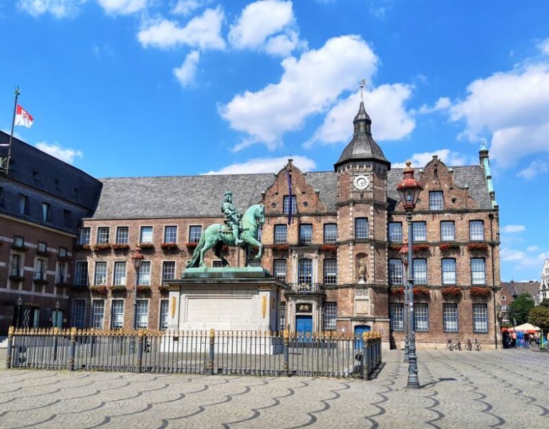 Dusseldorf: Old Town & Altbier Tour - A Detailed Look at the Düsseldorf Old Town & Altbier Tour