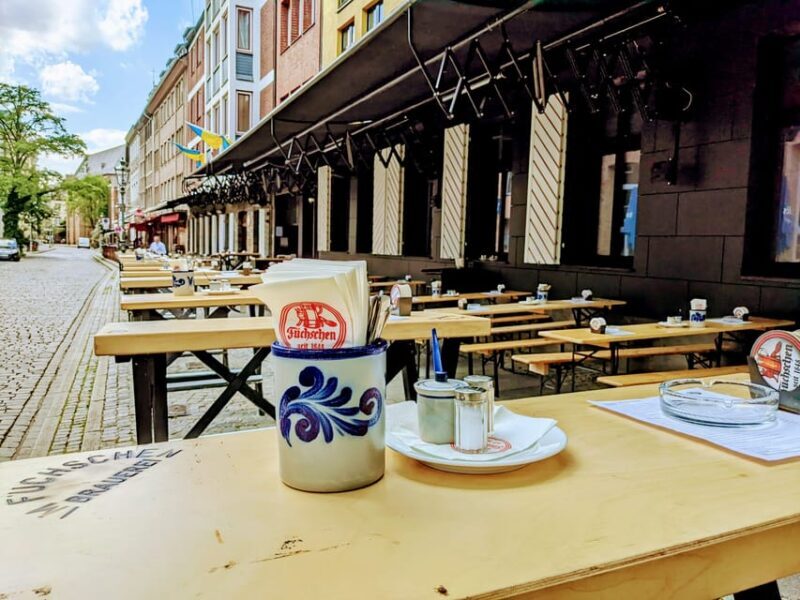 Düsseldorf: Old town and banks of Rhine - heart and lifeline - Key Points