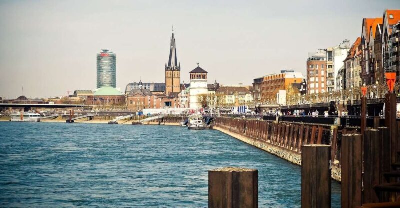 Düsseldorf: Private Walking Tour with a Professional Guide - What to Expect: A Well-Rounded City Snapshot