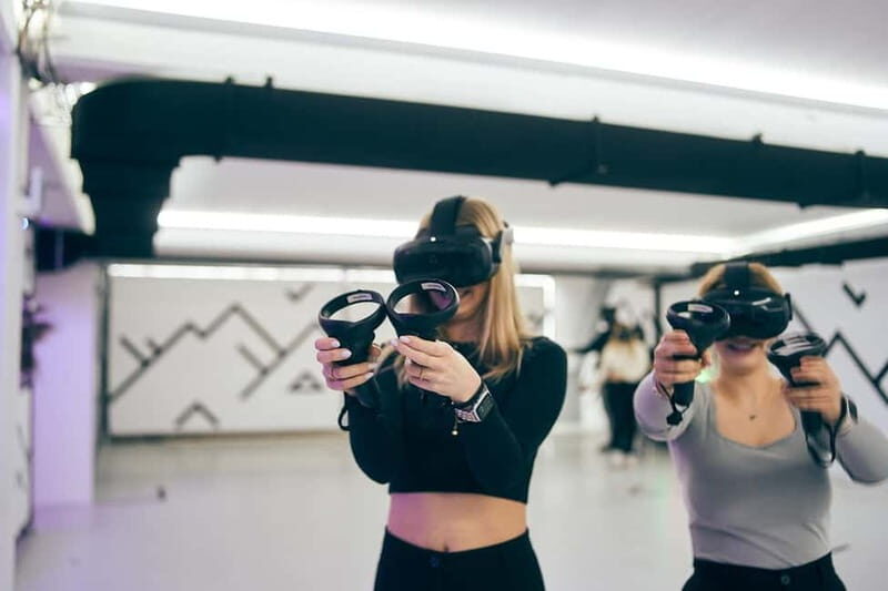 Düsseldorf: Virtual Reality Escape Game - Who Should Consider This Experience?