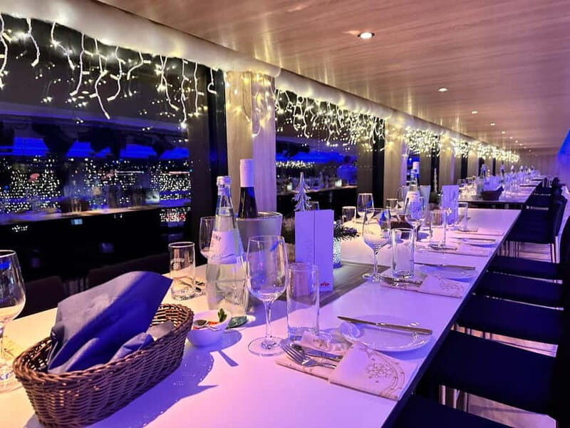 Düsseldorf: Winter Afternoon Boat Cruise on the Rhine - The Experience in Detail