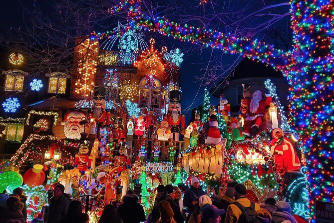 Dyker Heights Christmas Lights Guided Tour - A Deep Dive into the Dyker Heights Christmas Lights Guided Tour