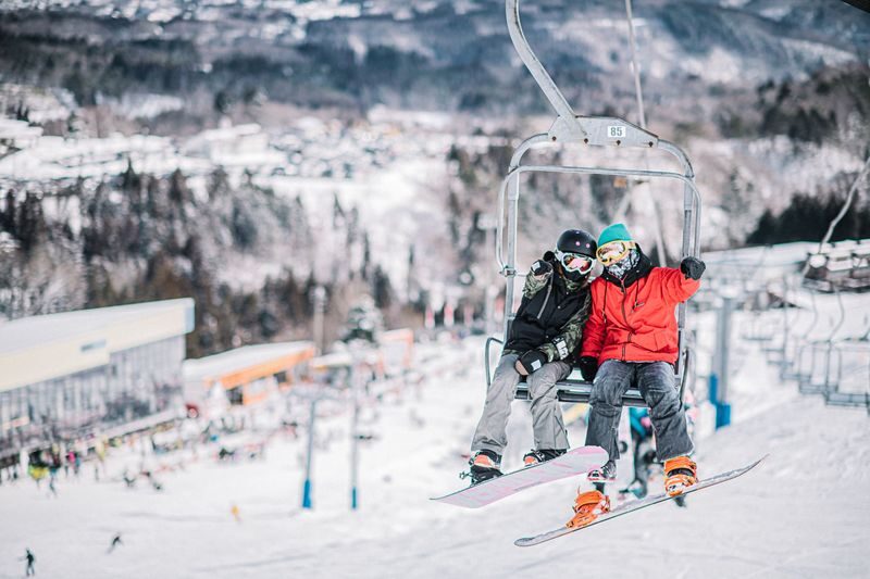 Dynaland Ski Resort 1DAY Tour - A mountain day without the mountain-driving chore