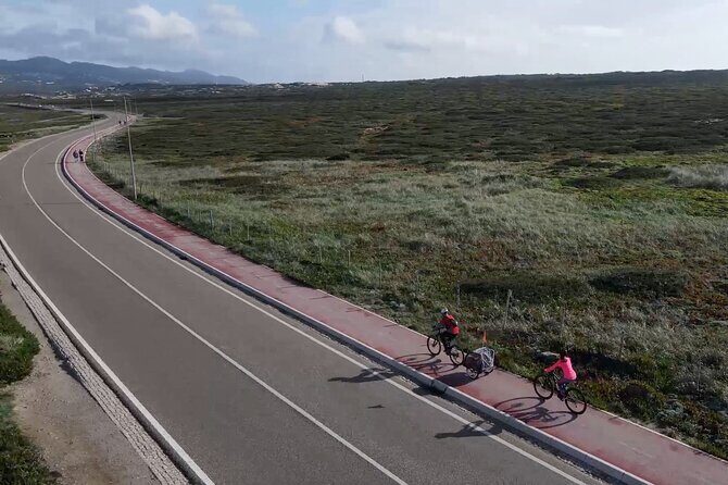 E-bike from Sintra Mountains to Cascais Sea with pickup in Lisbon - A Guided E-bike Adventure from Lisbon to Cascais and Sintra