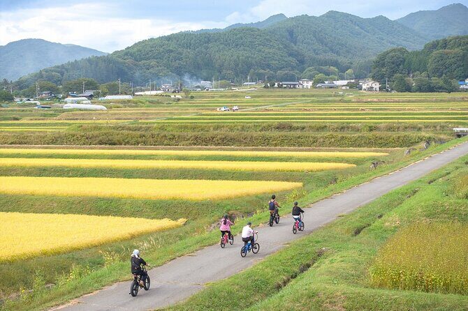 E-bike Tour through Forests and Springs on a 1000m Plateau - Exploring Nagano’s Natural Beauty on a Guided E-bike Tour