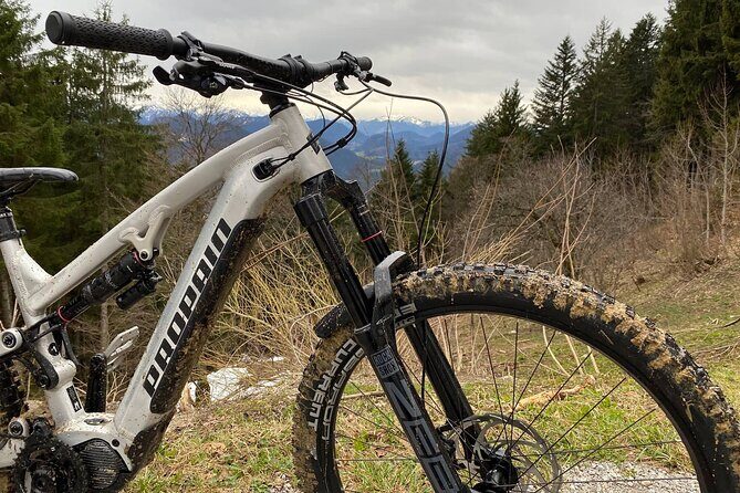 E mountain bike tour - In-Depth Look at the E-Mountain Bike Tour