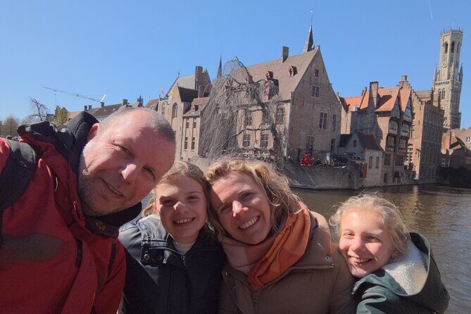 e-Scavenger hunt Bruges: Explore the city at your own pace - Key Points