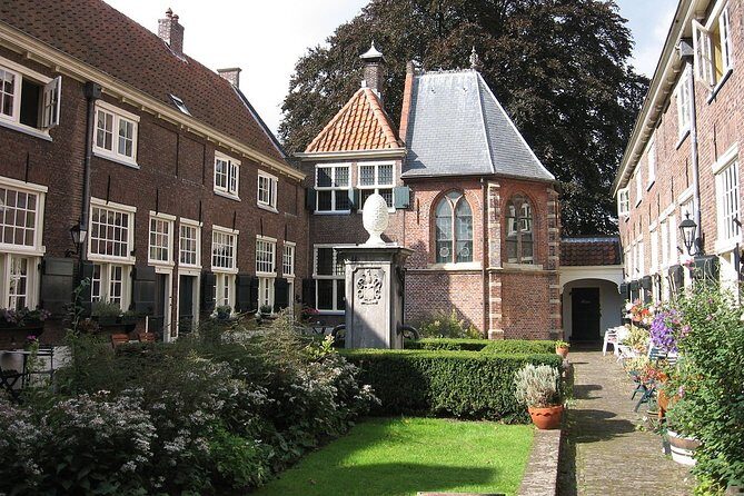 e-Scavenger hunt Haarlem: Explore the city at your own pace - The Sum Up: Who Will Love This?