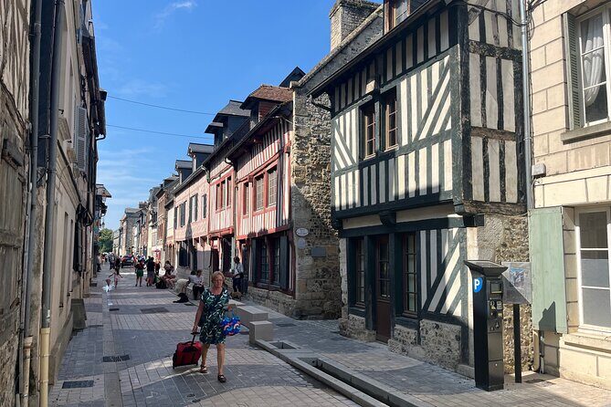 e-Scavenger hunt Honfleur: Explore the city at your own pace - Who Should Consider This Tour?