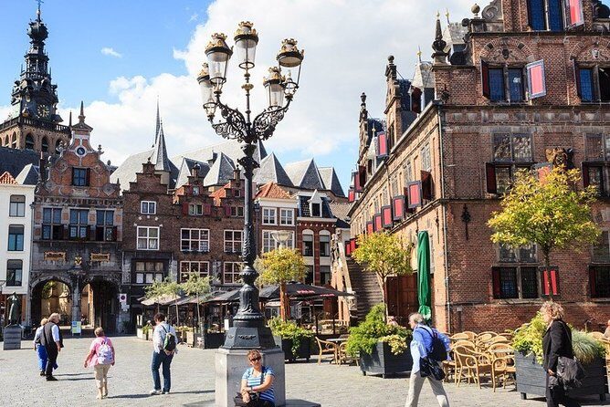 e-Scavenger hunt Nijmegen: Explore the city at your own pace - A thorough review of the Nijmegen e-Scavenger Hunt Experience