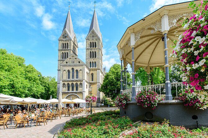 e-Scavenger hunt Roermond: Explore the city at your own pace - Practical Details and Considerations