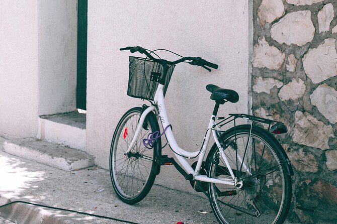 E-Scooter - E-Bike - Quadracycle - Bikes - Kick Scooter - Exploring Lucca on Wheels: A Practical Guide