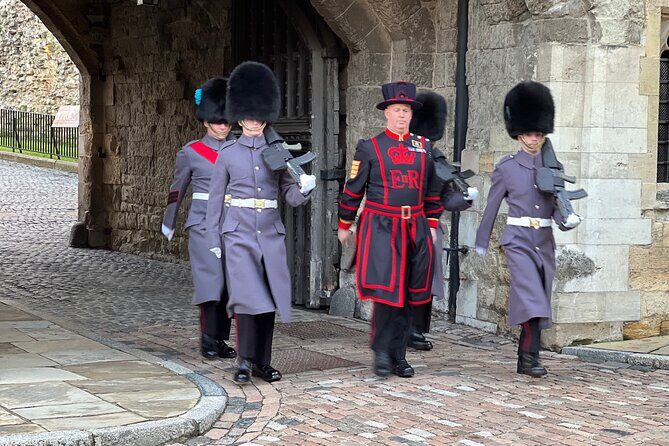 Early Access: Tower of London Opening Ceremony and Royal London - Practical Tips for the Tour