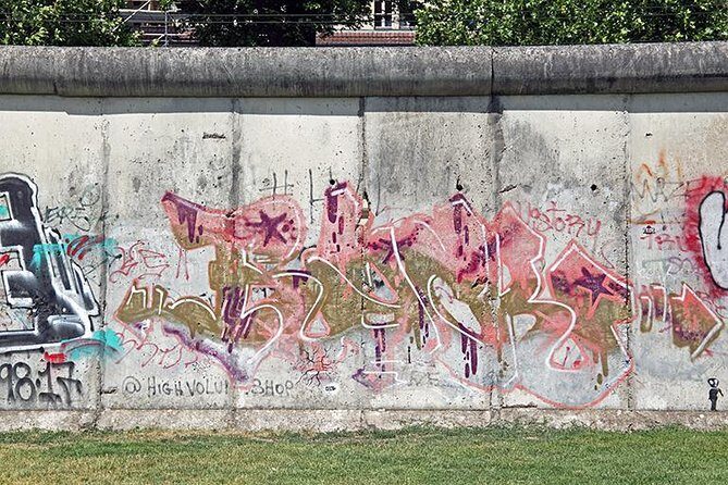 East Berlin and the Berlin Wall 2-Hour Walking Tour - An In-Depth Look at the Tour Experience