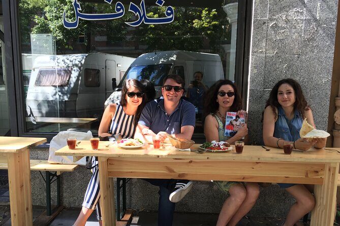 East Meets West: Berlins Street Art & Culinary Culture - FAQ