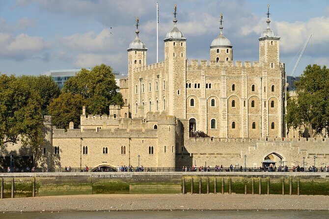 Easy Access Tower of London Crown Jewel Torture and Executions - The Sum Up