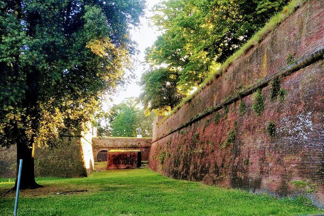 EASY Pisa & Lucca 7-Hour Private Shore Excursion from La Spezia - What the Reviews Say
