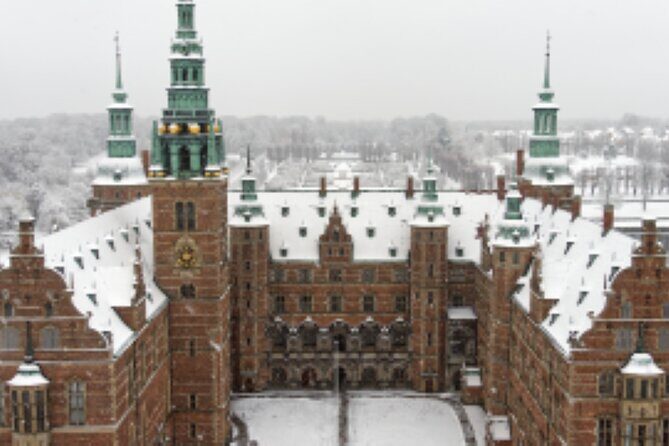 Easy Tour Winter, Kronborg Castle and Fredriksborg Palace - The Perfect Day for Castle Enthusiasts and Leisure Seekers