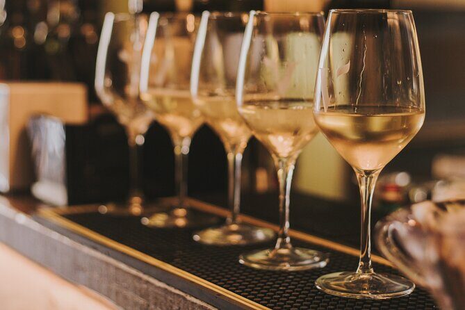 EAT AND DRINK LIKE A LOCAL - Wine Tasting in Trastevere w/ Gelato - A Closer Look at the Tour Experience