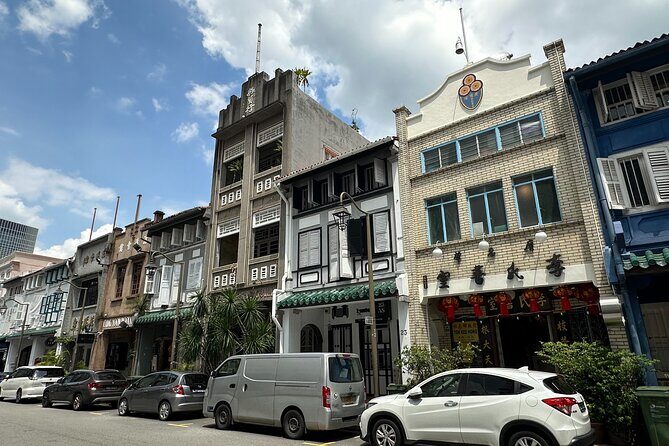Eat and Snap in Chinatown Walking Food Tour - Who Should Consider This Tour?
