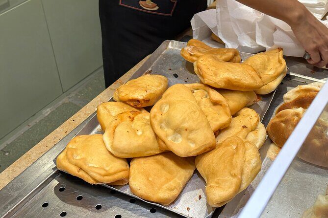 Eating Milan Street Food Tour with Guided Tasting and Sightseeing - Practical Details and What to Expect