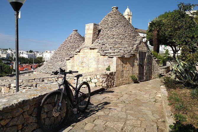 Ebike tours: Alberobello and the wines of Valle d'Itria - An In-Depth Look at the Ebike Tour: Alberobello & Valle d’Itria