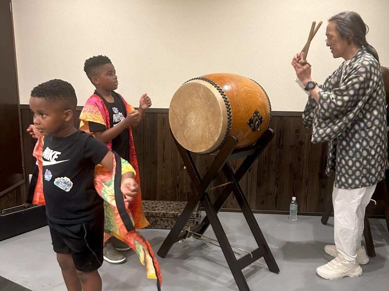 EBISUZA: Bon Odori (traditional Japanese dance) experience - Who will get the most from it