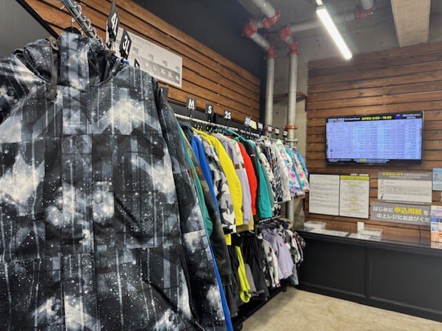 Echigo Yuzawa Ski & Snowboard Rental - Use the shuttle to reach a nearby resort
