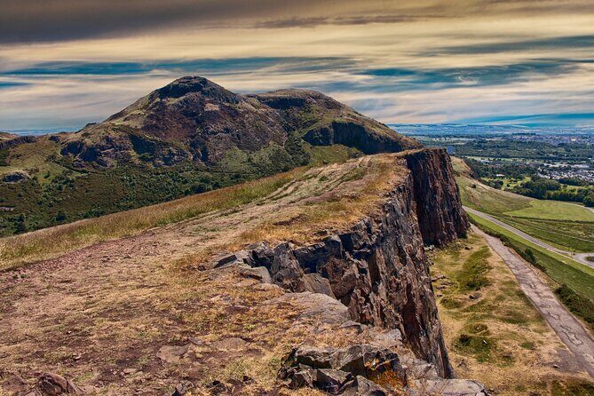 Edinburgh: Arthur's Seat Hike with Local Guide - Exploring Holyrood Park and Arthur’s Seat: An Authentic Edinburgh Experience