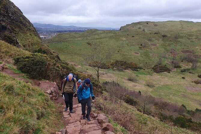 Edinburgh: Arthur's Seat Hike with Local Guide - The Itinerary: What to Expect on Your Hike