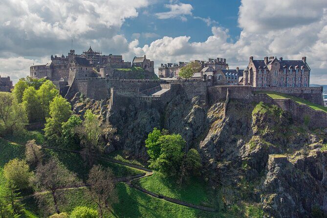 Edinburgh Castle: Guided Walking Tour with Entry Ticket - Key Points