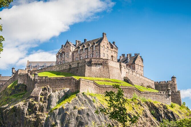 Edinburgh Castle Highlights Tour with Tickets, Map, and Guide - Post-Tour Freedom