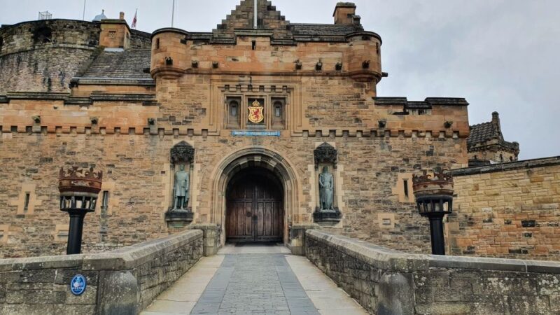 Edinburgh Castle: Highlights Tour with Tickets, Map & Guide - Edinburgh Castle: Highlights Tour with Tickets, Map & Guide