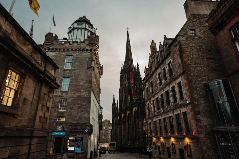 Edinburgh: Castle, Holyrood & Royal Mile Guided Tour - Who Will Love This Tour?