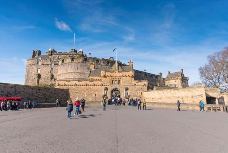 Edinburgh: Castle, Royal Mile, St Giles and Greyfriars tour - A Detailed Look at the Edinburgh Old Town Tour
