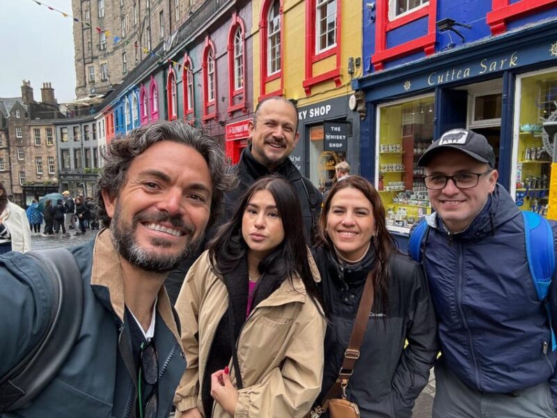 Edinburgh Castle & Royal Mile Walking Tour - Ticket Included - Who Should Consider This Tour?