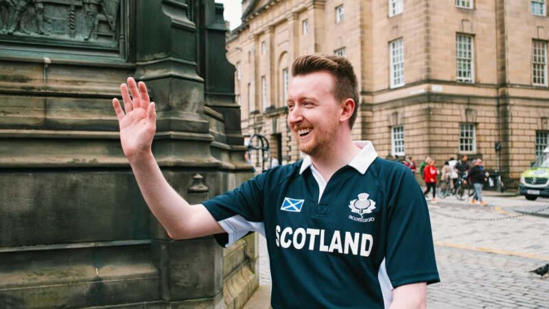 Edinburgh Castle Tickets & Tour - Scottish Guide In a Kilt - The Experience’s Atmosphere