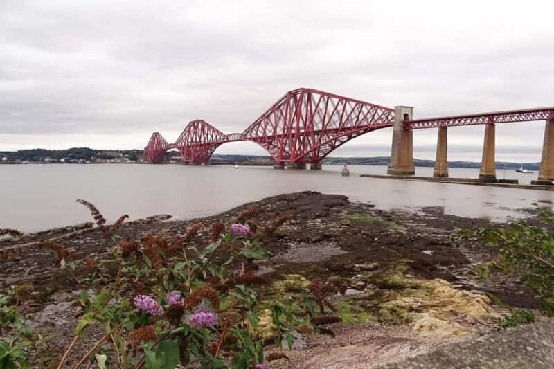 Edinburgh: Castles & Coastal Views  6-Hour Day Tour - Key Points