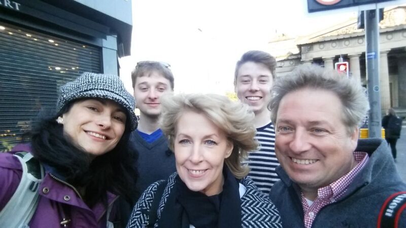 Edinburgh: Child-Friendly Tour with a Local Friend - What Makes This Tour Stand Out?