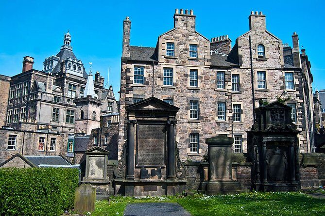 Edinburgh Darkside Walking Tour: Mysteries, Murder and Legends - In The Sum Up