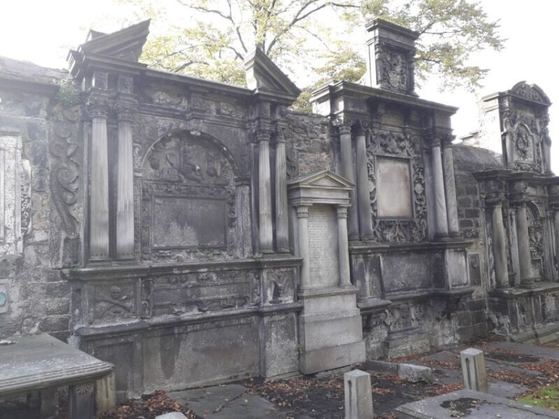 Edinburgh: Greyfriars Kirkyard Tour - The Sum Up
