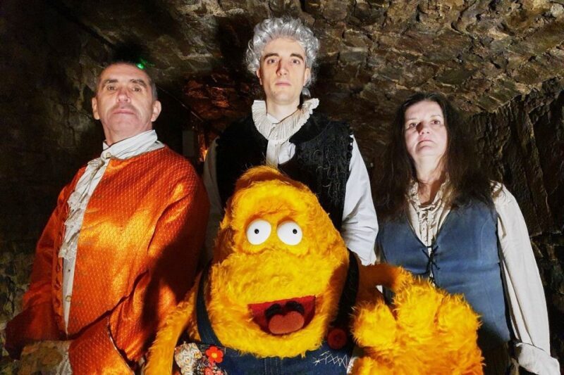 Edinburgh: Guided Ghost Walking Tour in Spanish - Authentic Feedback from Travelers