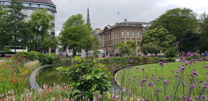 Edinburgh: Guided Tour in French - Exploring Edinburgh in French: A Deep Dive into the Capitals Heritage